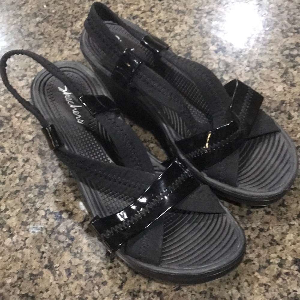 Sketchers super comfortable stretchy platforms